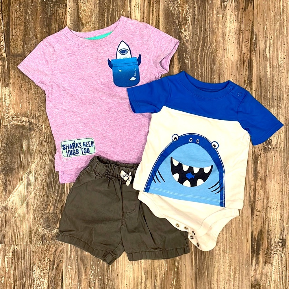 GUC: 12mo shark outfit